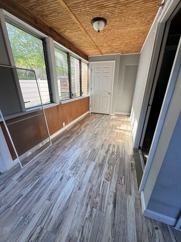 35 Standish St, Worcester, MA 01604