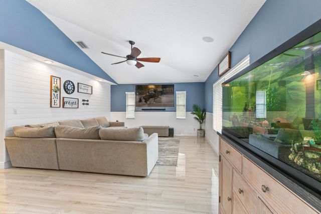 17290 33rd Road N, The Acreage, FL 33470