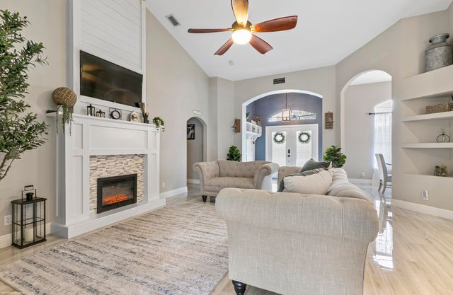 17290 33rd Road N, The Acreage, FL 33470