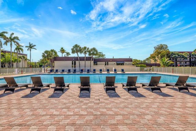 3301 NW 47th Terrace Unit 403, Lauderdale Lakes, FL 33319