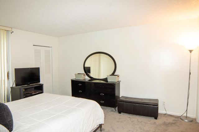 3301 NW 47th Terrace Unit 403, Lauderdale Lakes, FL 33319