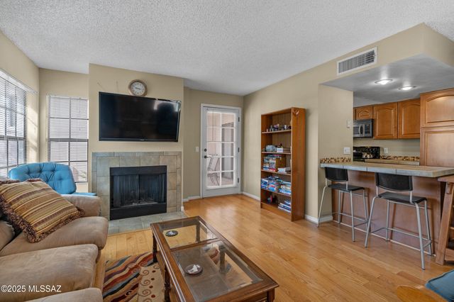 6471 N Tierra de las Catalinas Apt 71, Tucson, AZ 85718