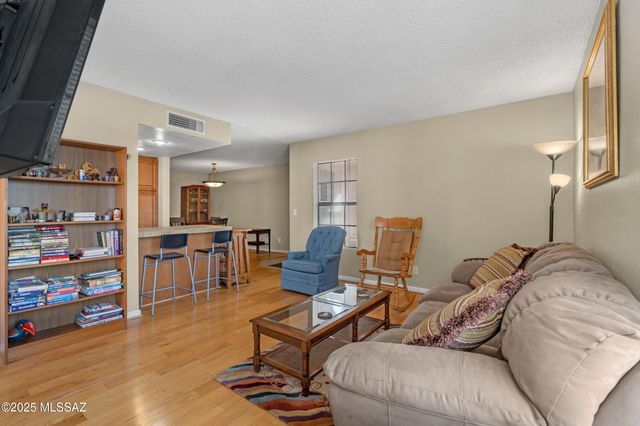 6471 N Tierra de las Catalinas Apt 71, Tucson, AZ 85718