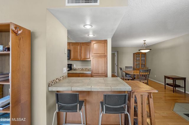6471 N Tierra de las Catalinas Apt 71, Tucson, AZ 85718