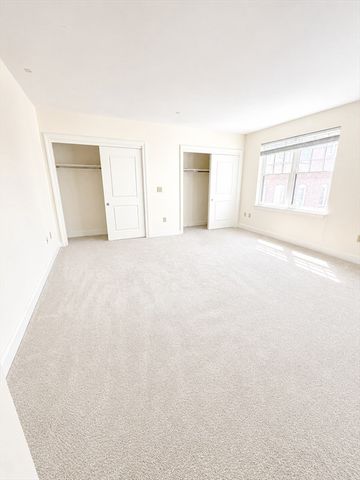 10 Vernon 305, Brookline, MA 02446