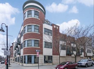10 Vernon 305, Brookline, MA 02446