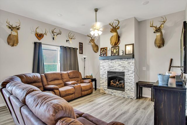 205 West Canterbury Lane, Willard, MO 65781