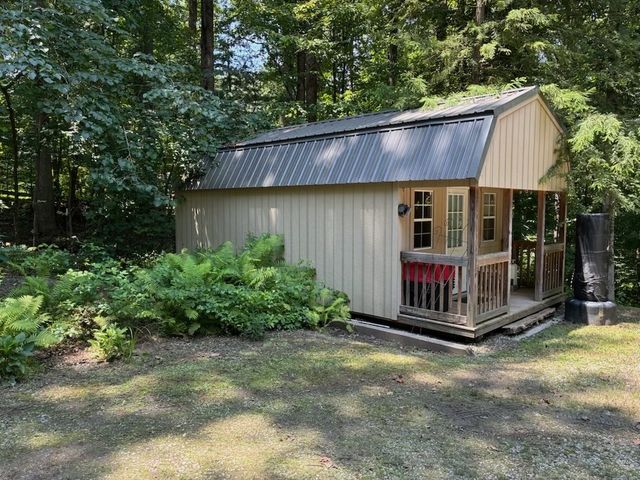 1073 Crane Ct, Kingston Springs, TN 37082
