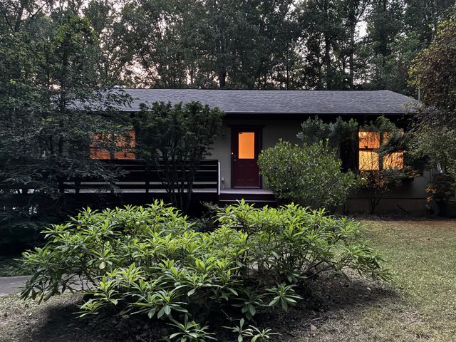 1073 Crane Ct, Kingston Springs, TN 37082