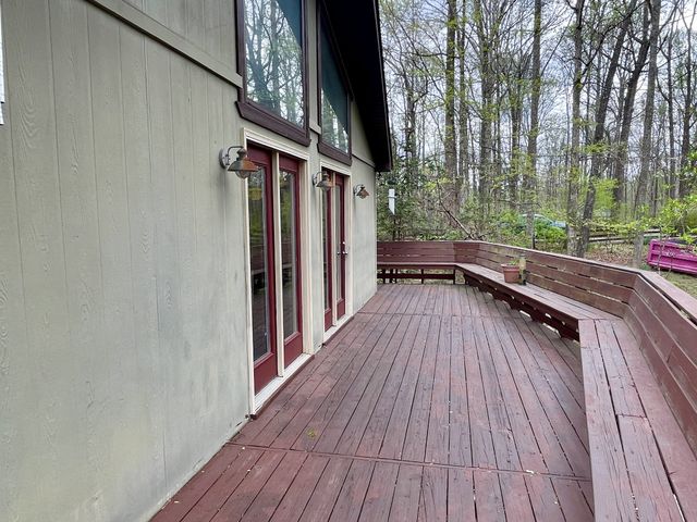 1073 Crane Ct, Kingston Springs, TN 37082