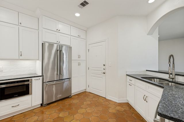 330 Las Colinas Boulevard E 1420, Irving, TX 75039