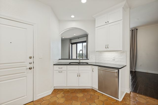 330 Las Colinas Boulevard E 1420, Irving, TX 75039