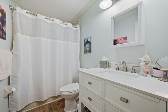 204 Village Cir, W, Dickson, TN 37055
