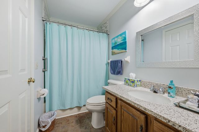 204 Village Cir, W, Dickson, TN 37055