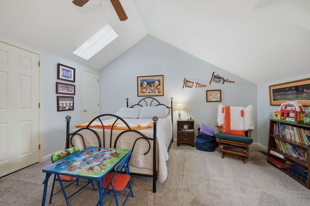 204 Village Cir, W, Dickson, TN 37055