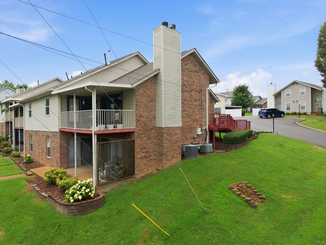 204 Village Cir, W, Dickson, TN 37055