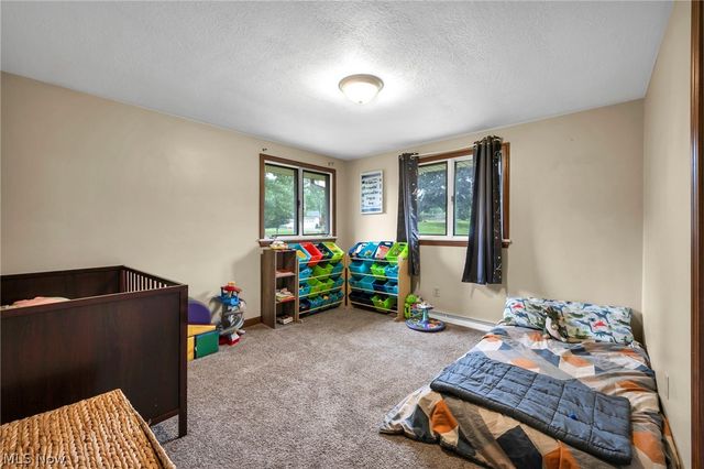 4841 Glenennis Circle NW, Canton, OH 44708