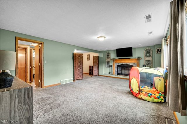4841 Glenennis Circle NW, Canton, OH 44708