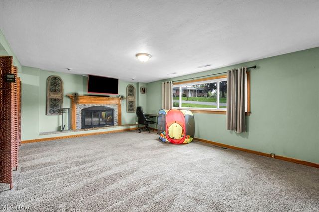 4841 Glenennis Circle NW, Canton, OH 44708