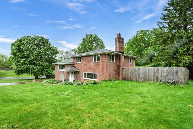 4841 Glenennis Circle NW, Canton, OH 44708