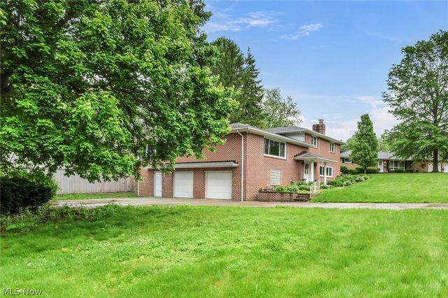 4841 Glenennis Circle NW, Canton, OH 44708