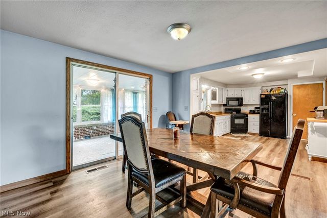4841 Glenennis Circle NW, Canton, OH 44708