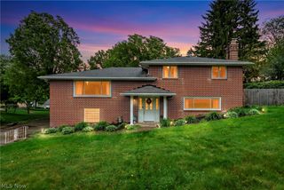 4841 Glenennis Circle NW, Canton, OH 44708