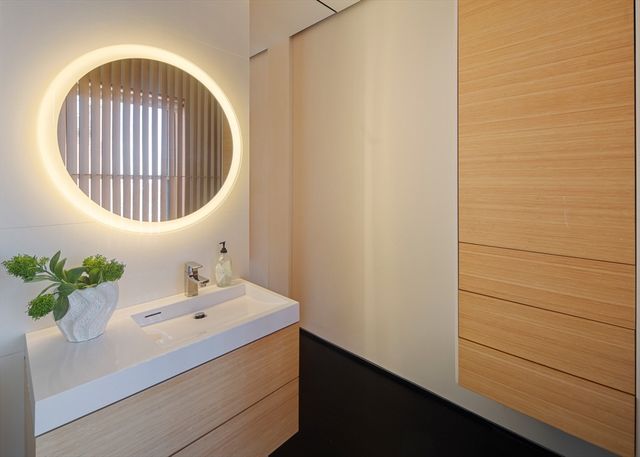 48 Beacon St 12F, Boston, MA 02108