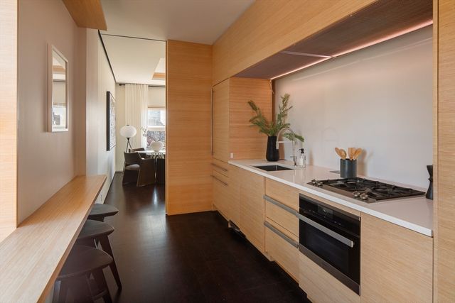 48 Beacon St 12F, Boston, MA 02108