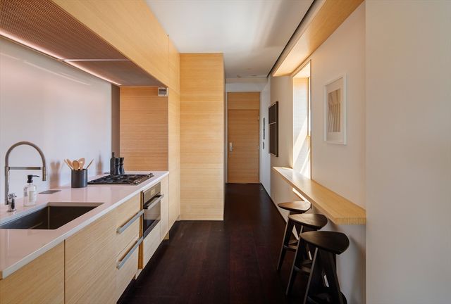 48 Beacon St 12F, Boston, MA 02108