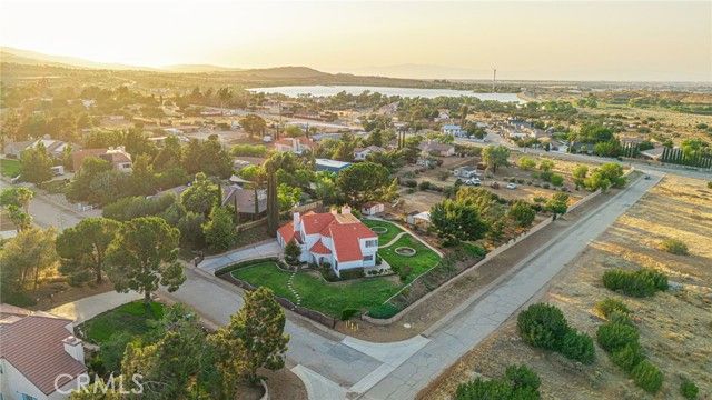 865 Carob Court, Palmdale, CA 93550