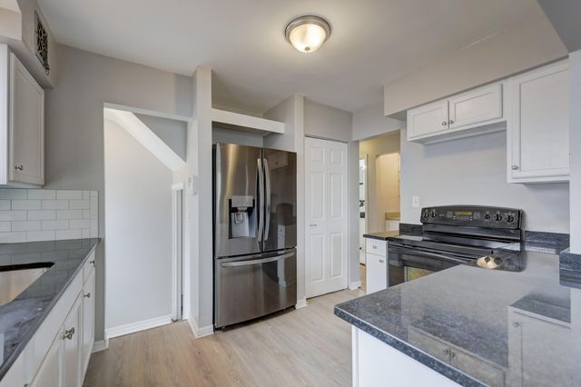 20916 Vernier Road, Harper Woods City, MI 48225