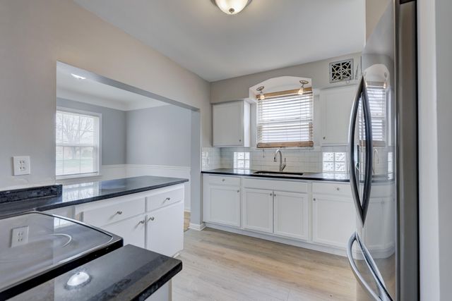 20916 Vernier Road, Harper Woods City, MI 48225