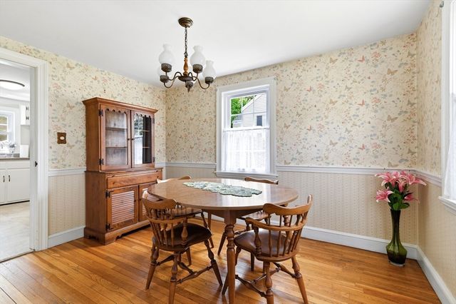 49 Edgeworth St, Weymouth, MA 02189