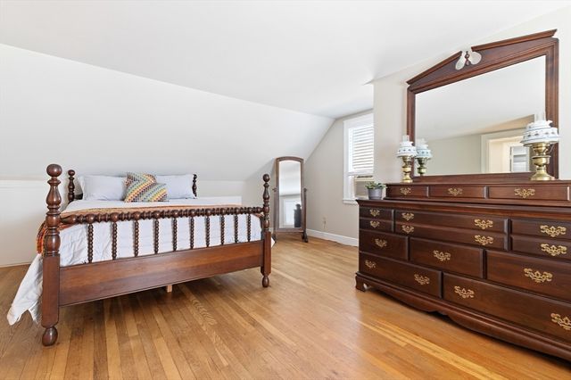 49 Edgeworth St, Weymouth, MA 02189