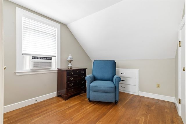 49 Edgeworth St, Weymouth, MA 02189