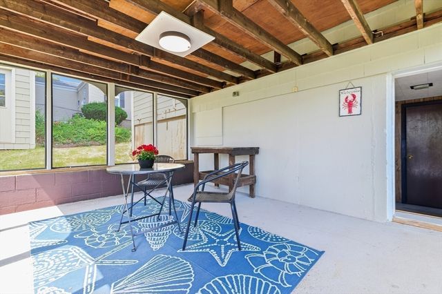 49 Edgeworth St, Weymouth, MA 02189