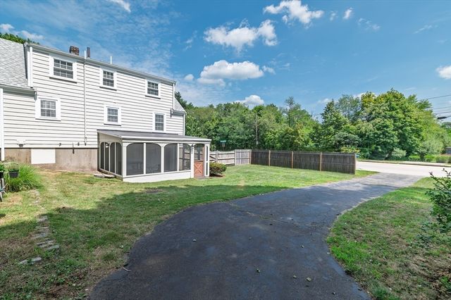 49 Edgeworth St, Weymouth, MA 02189