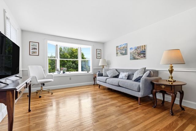 49 Edgeworth St, Weymouth, MA 02189