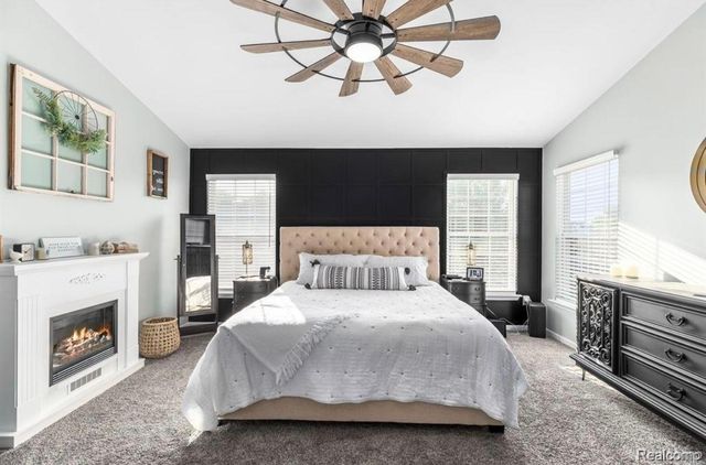 24774 Summer Lane Summer Lane, Flat Rock, MI 48134