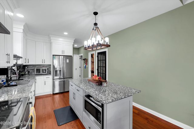 1326 Garden Hill Pl, Louisville, KY 40245