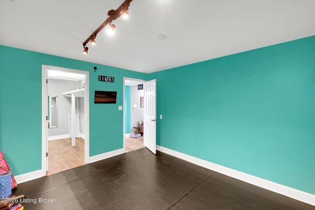 1326 Garden Hill Pl, Louisville, KY 40245