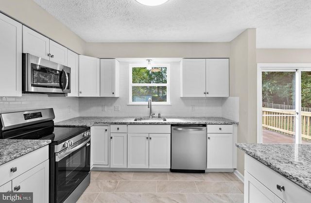 2118 MARBELLA DR, Waldorf, MD 20601
