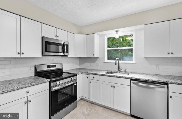 2118 MARBELLA DR, Waldorf, MD 20601
