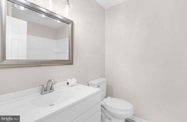 2118 MARBELLA DR, Waldorf, MD 20601