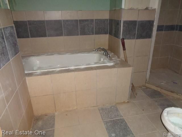 19375 Addison Drive, Southfield, MI 48075