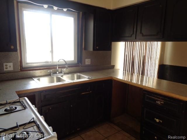 19375 Addison Drive, Southfield, MI 48075