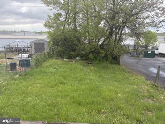 1602 E AYRE ST, Wilmington, DE 19804
