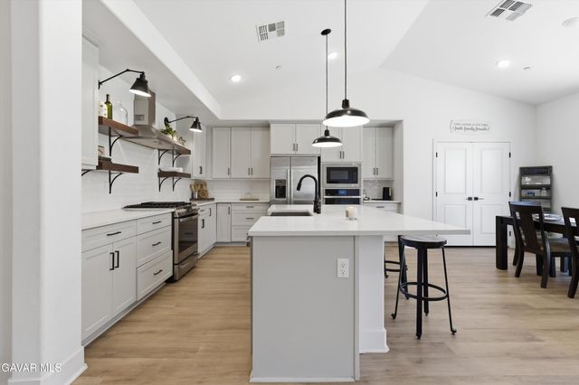 212 Artina Court, Tehachapi, CA 93561