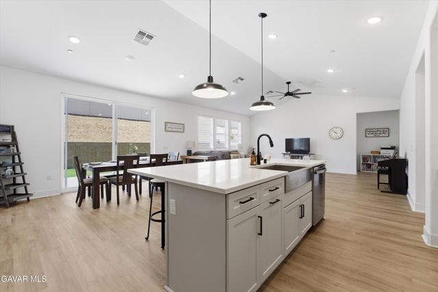 212 Artina Court, Tehachapi, CA 93561